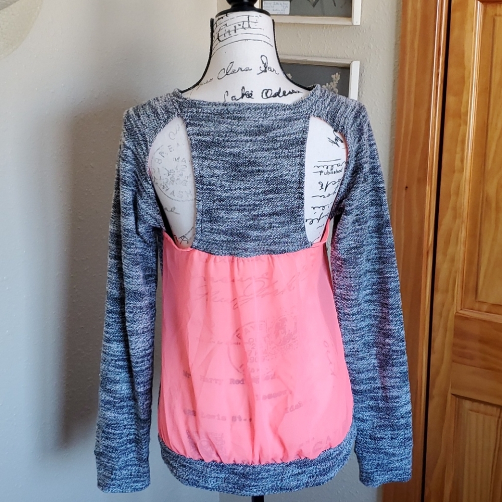 Love, Fire Fusion Sweatshirt Top Gray Coral Size SMALL